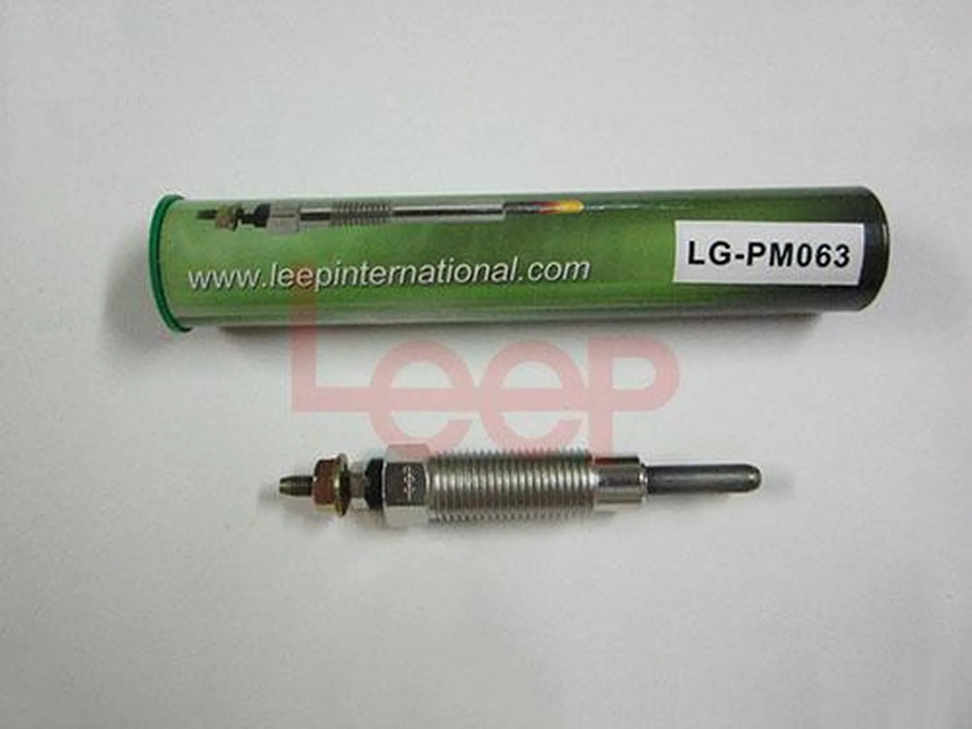 LG-PM063 BUGI XÔNG MITSUBISHI FORKLIFT FD30