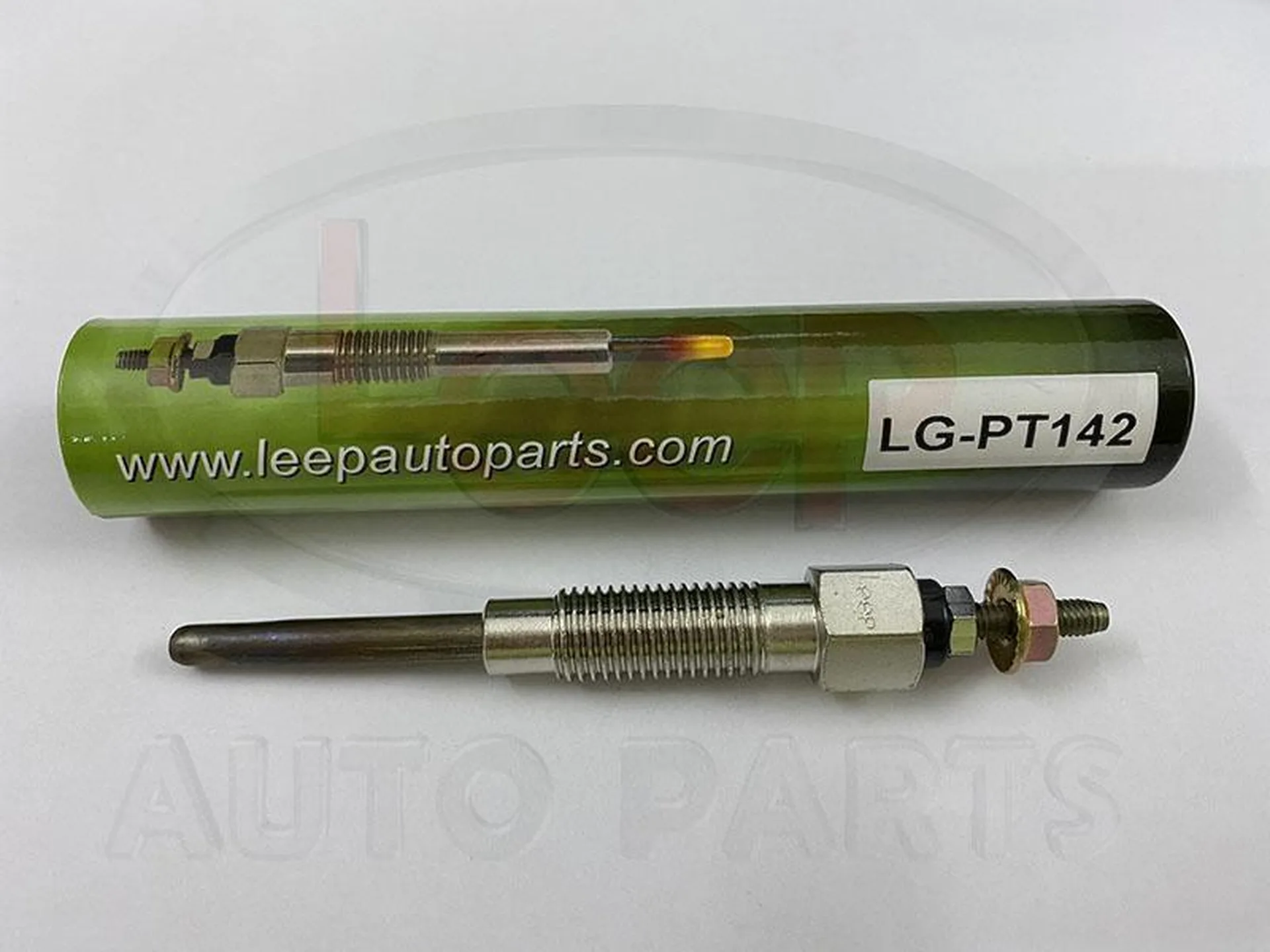 LG-PT142 BUGI XÔNG TOYOTA HIACE HILUX 80 - 82
