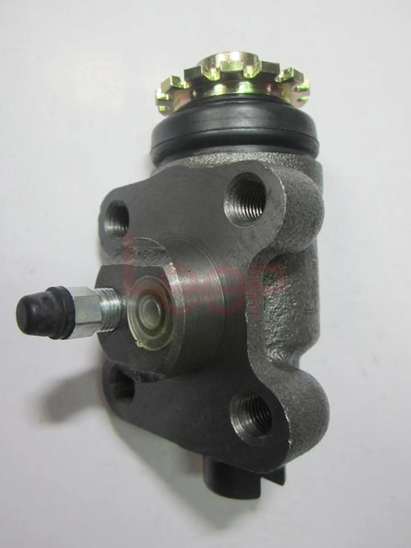 HEO BÁNH TRƯỚC MITSUBISHI 1T9 BÊN TRÁI CÓ XẢ